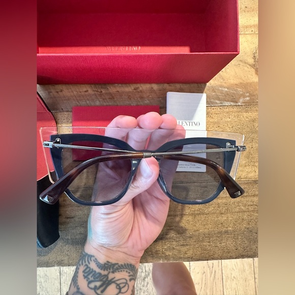 NIB VALENTINO Blue Square Sunglasses main image 4